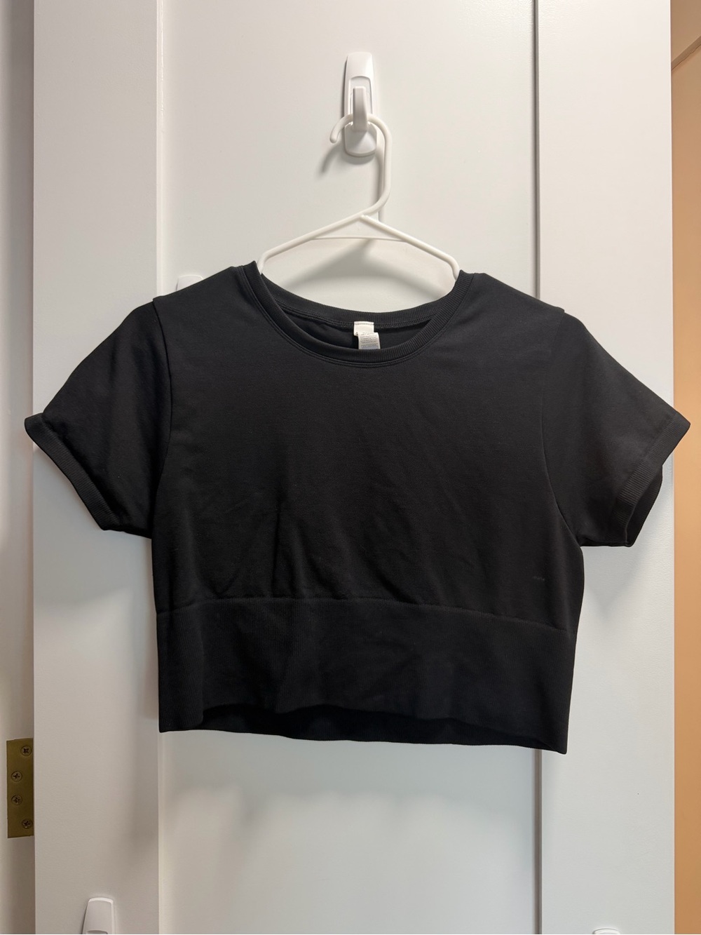 Women's Black Cropped Crewneck Top